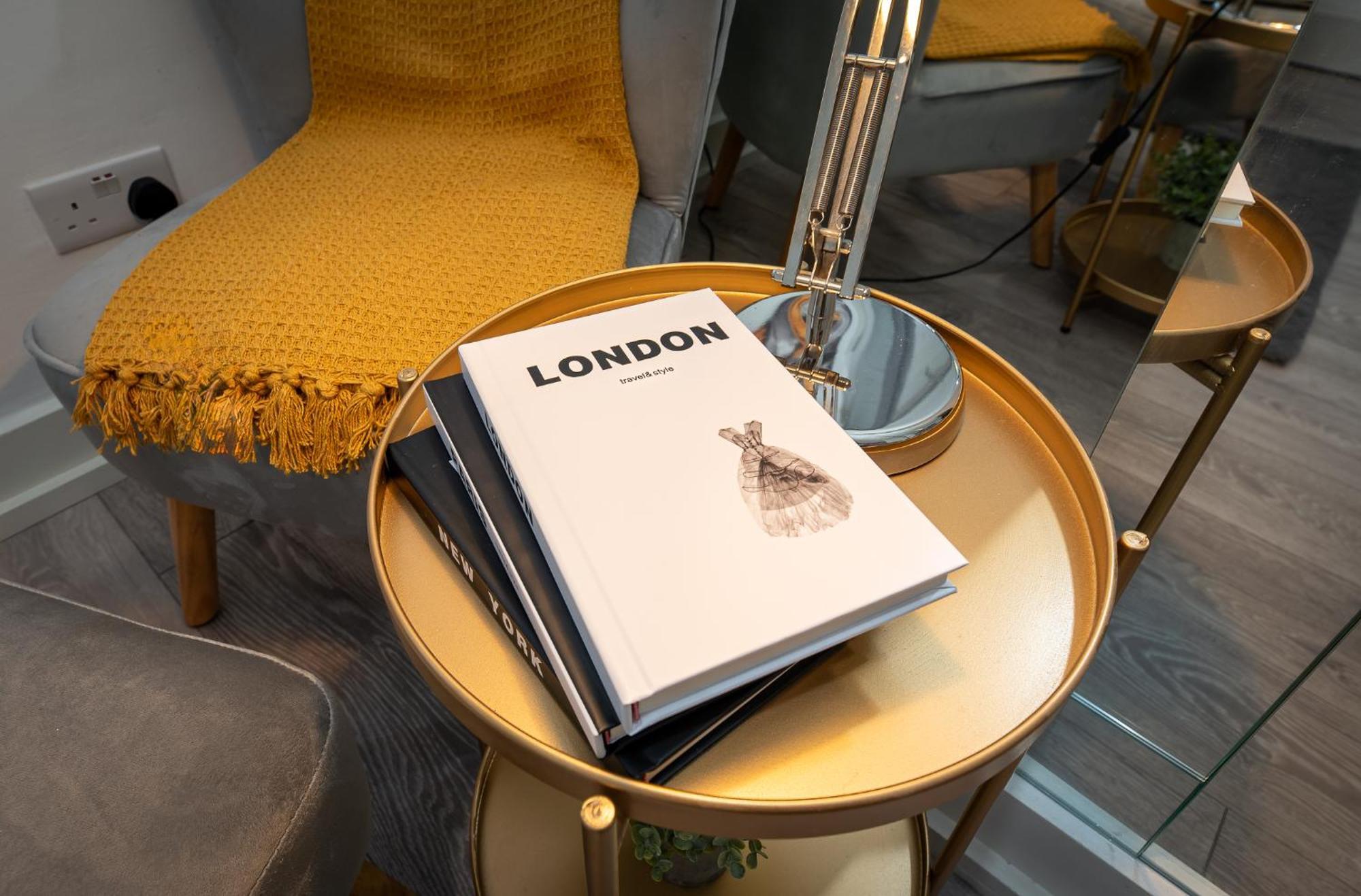 Chic Studio Apartment, Bus 18 To Euston In 30 Min. London Eksteriør bilde